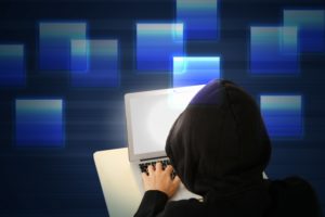 違法アップロード